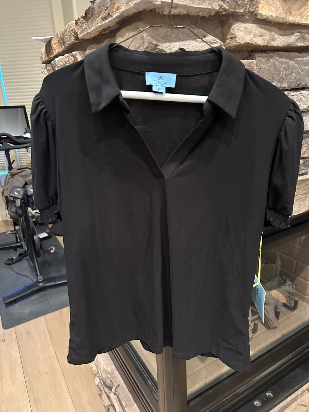 CeCe Black Short-Sleeve Collared Button-Front Shirt